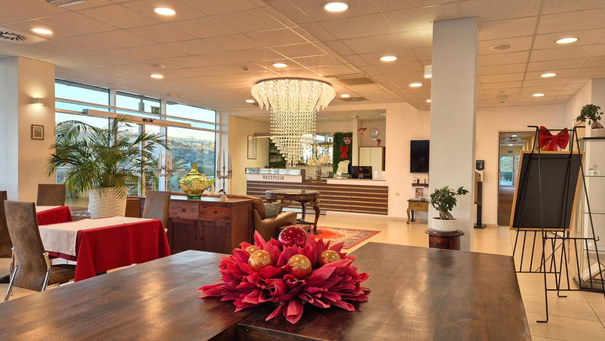 Hotel Lavender - Oleander Resort Strunjan Eksteriør billede