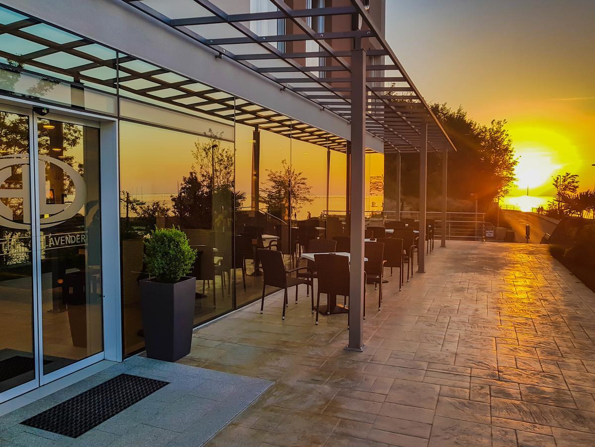 Hotel Lavender - Oleander Resort Strunjan Eksteriør billede